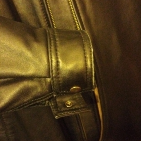 Leather jacket - Picture 4 of 14